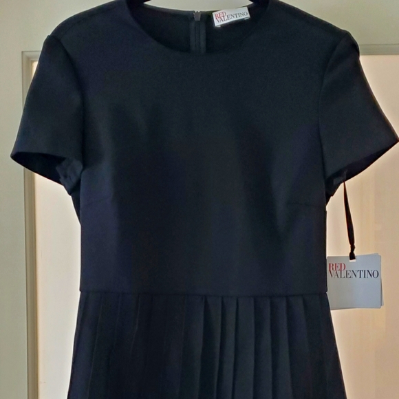 BNWT Red Valentino black shortsleeve dress Size 4 / S / 38. - Picture 8 of 14